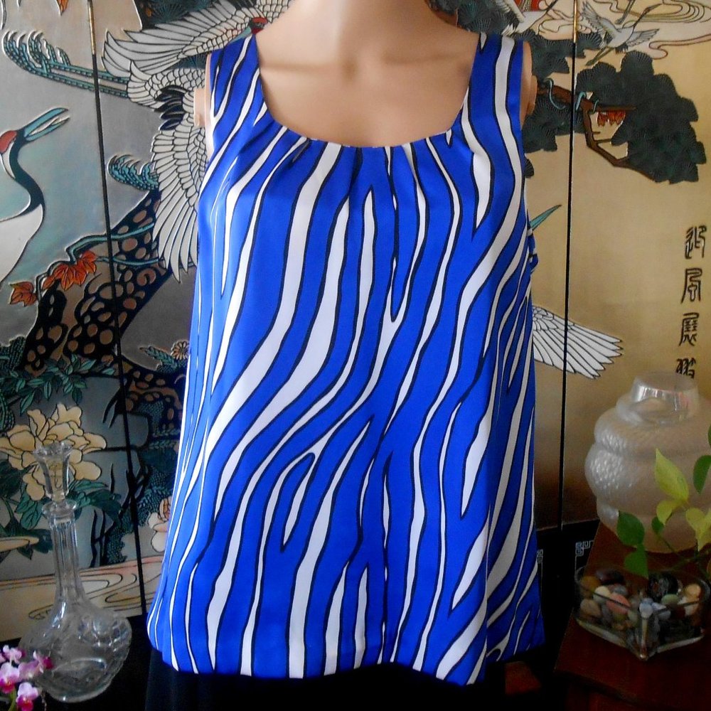 Dana Buchman Sleeveless Top, Size Small